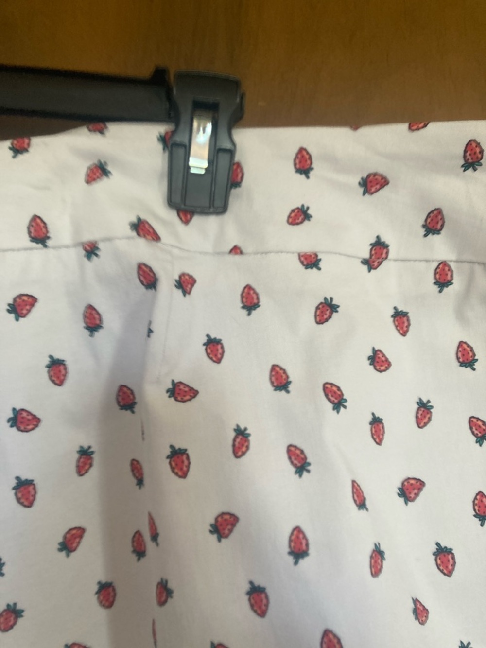Zac & Rachel Pull on short White with strawberry print short casual summer 24W - Picture 14 of 17